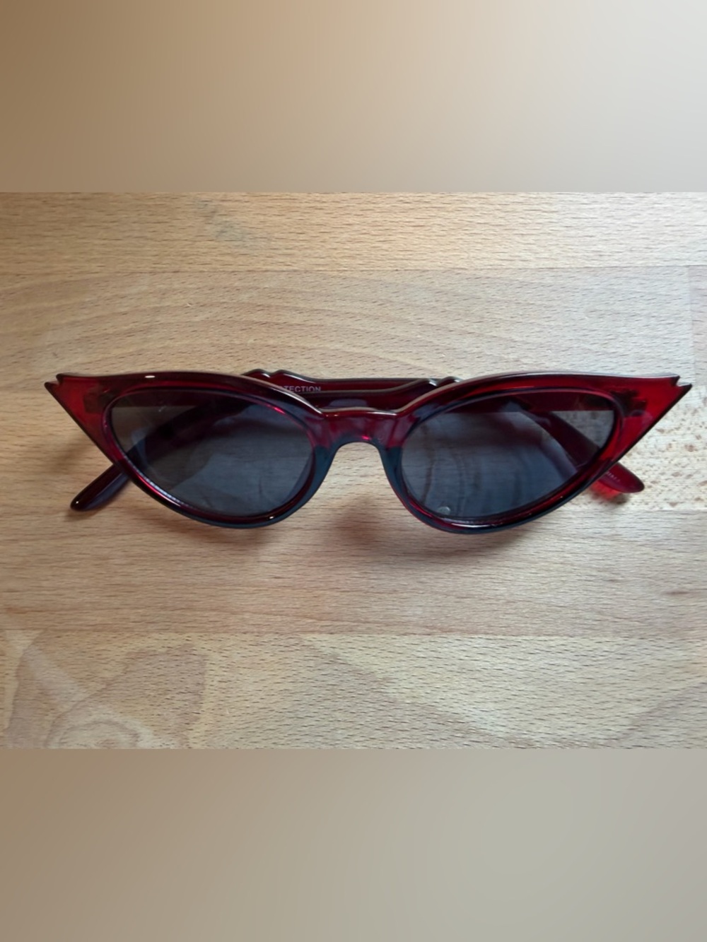 Retro Two Point Cat Eye Sunglasses Colored Oval Lens 49mm (Red / Smoke)